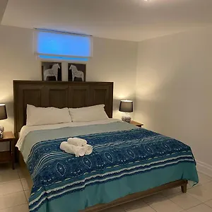 Homestay Yorkmills And Bayview !c Spacious Modern Private Bdr With Shared Bathroom, Toronto