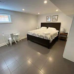 Homestay Yonge And Finch Subway !r Spacious & Stylish Prvt Bdr With Shared Bathroom, Toronto