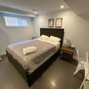 Homestay Yonge And Finch Subway !s Spacious And Modern Private Bd With Shared Bathroom, Toronto