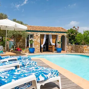  Appartement De Caractere Le Camelia, 56m², Dans Propriete Au Calme Avec Piscine By De Louise Et Sacha France
