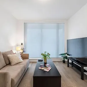 chic-modern-retreat-the-heart-of-dt.vancouver-hotels-bc.net/